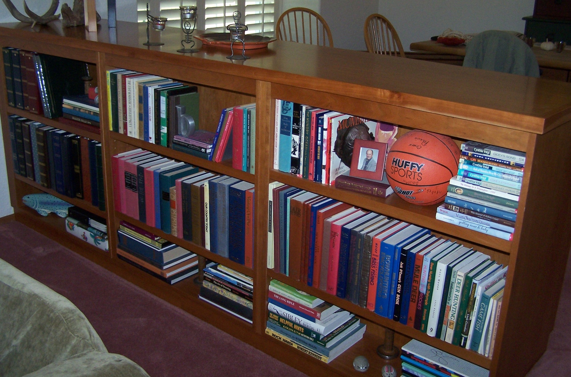 Buffet with Shelves on each side